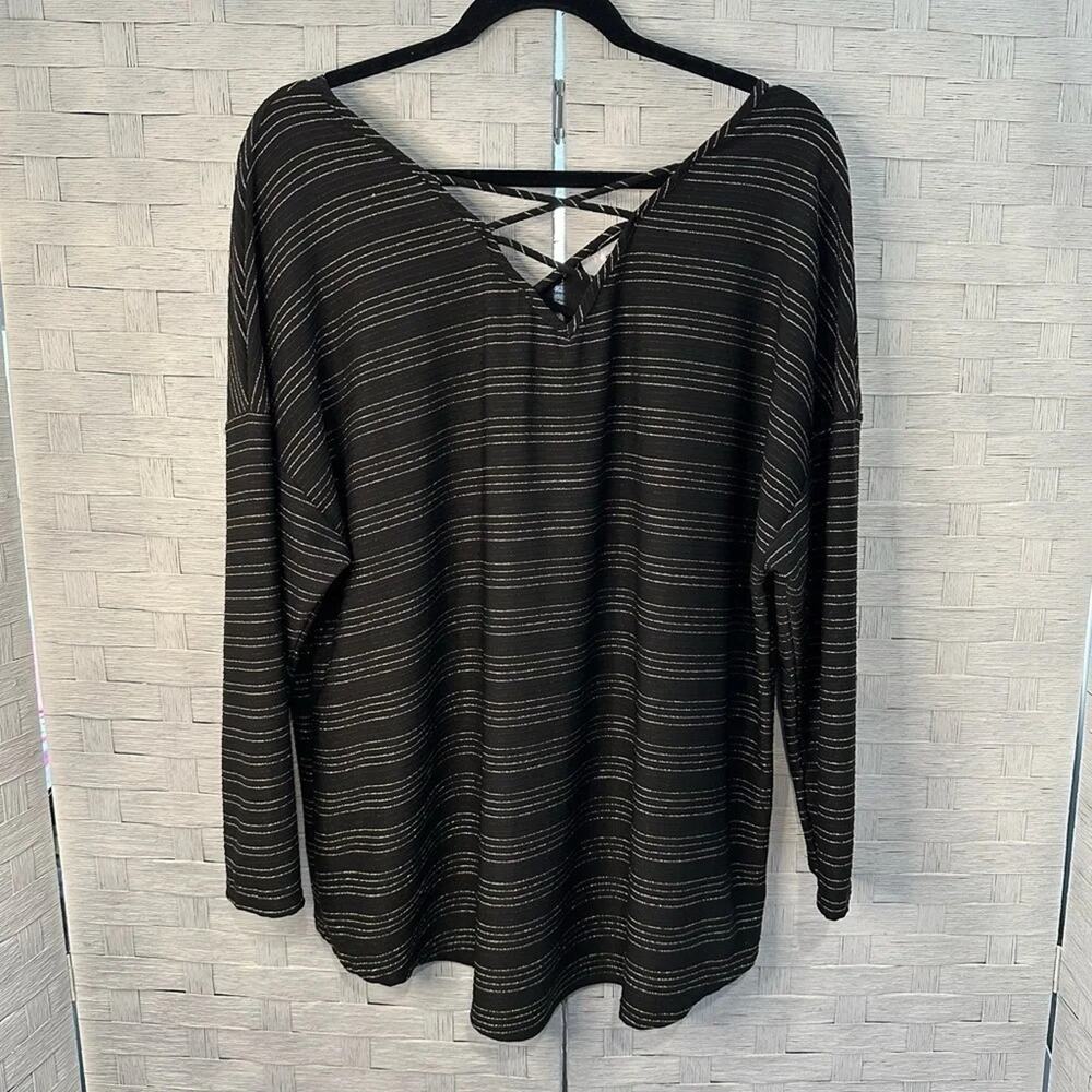 Moe Moe black with gold & silver stripes in excellent condition Plus size 1X‎